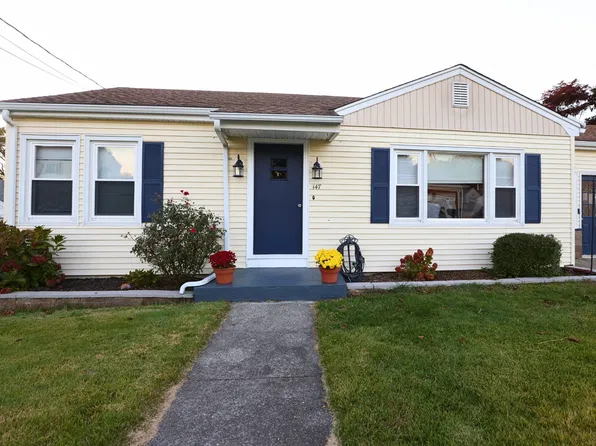 147 Dellawanda Rd, Swansea, MA 02777