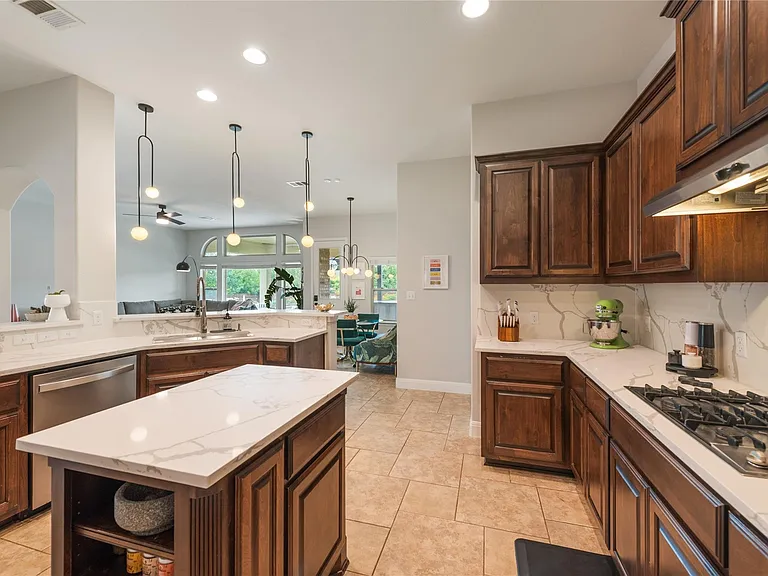 12305 Lostwood Cir — Photo 11