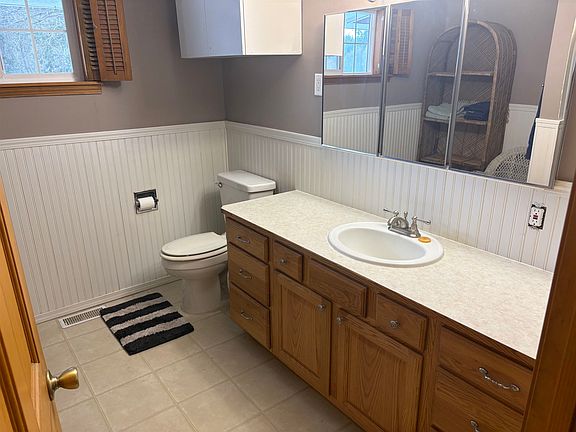 4th image of 2660 Burnt Valley Rd