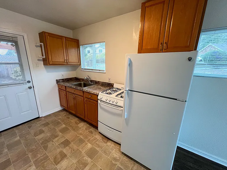 4920 Jensen Rd #B — Photo 4