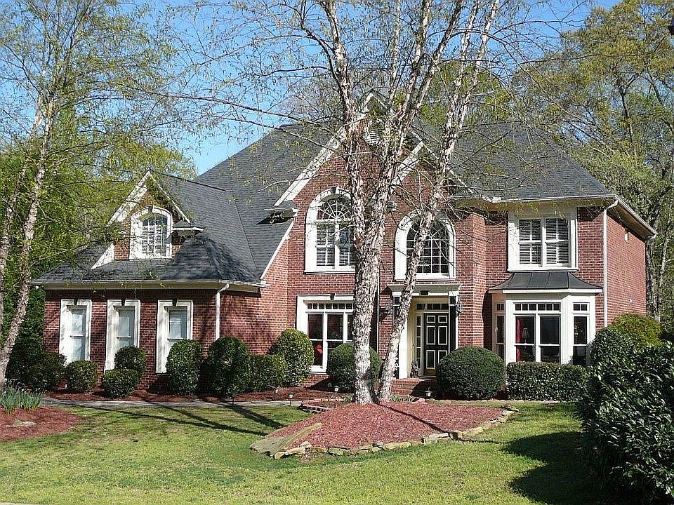 765 Vinings Estates Exec Home