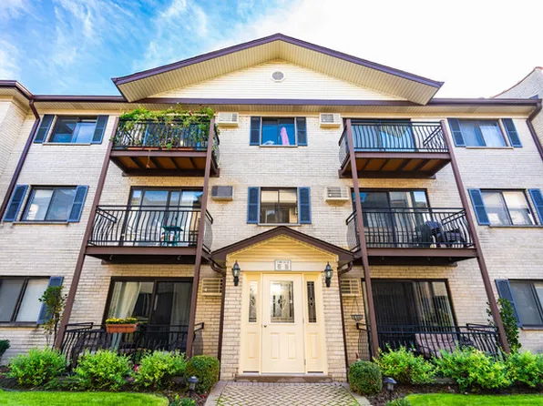 5139 N East River Rd Unit 365D, Chicago, IL 60656