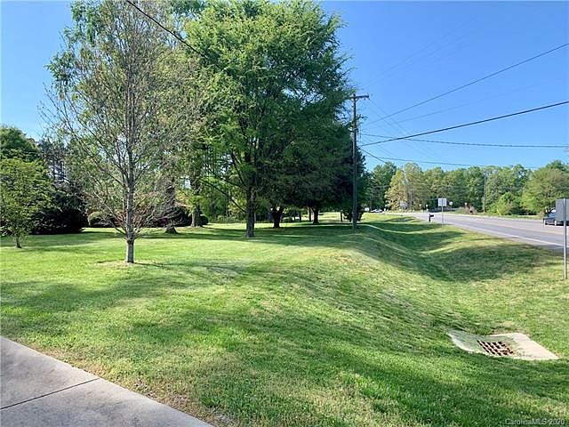 2nd image of 6114 Mount Holly Huntersville Rd