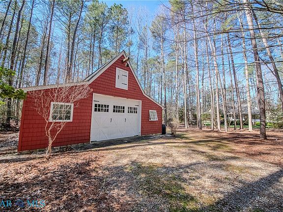 3rd image of 590 Wilton Creek Rd