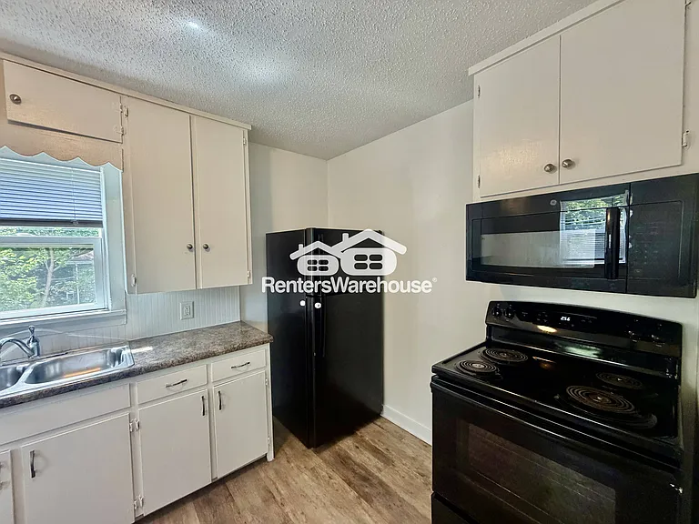1816 Francis Ave #2 — Photo 2