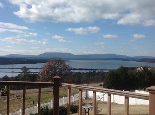 155 Grand Vista Dr, Russellville, AR 72802