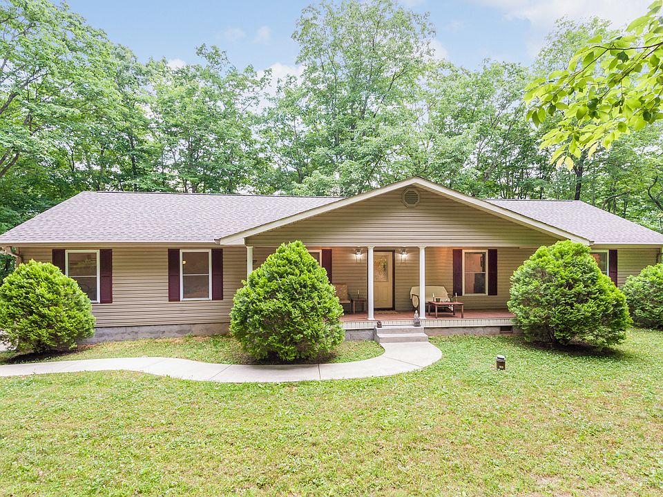 1st image of 2925 Deerwood Ln