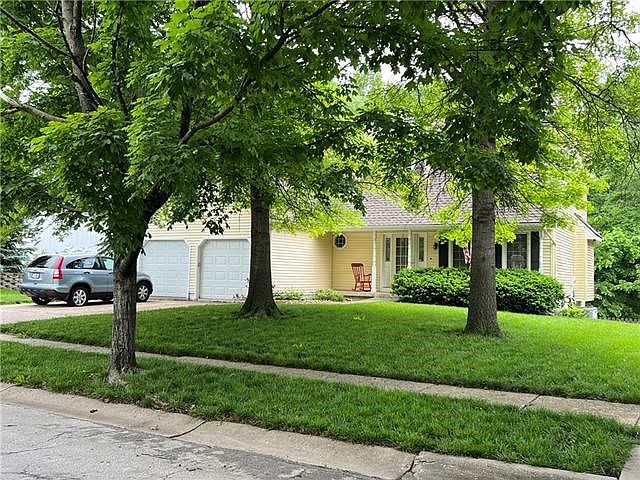 2nd image of 7908 Park Ave