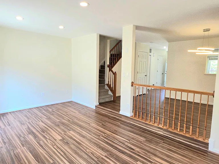 6008 Raina Dr — Photo 10