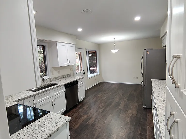 45 SW Lake Forest Dr — Photo 36
