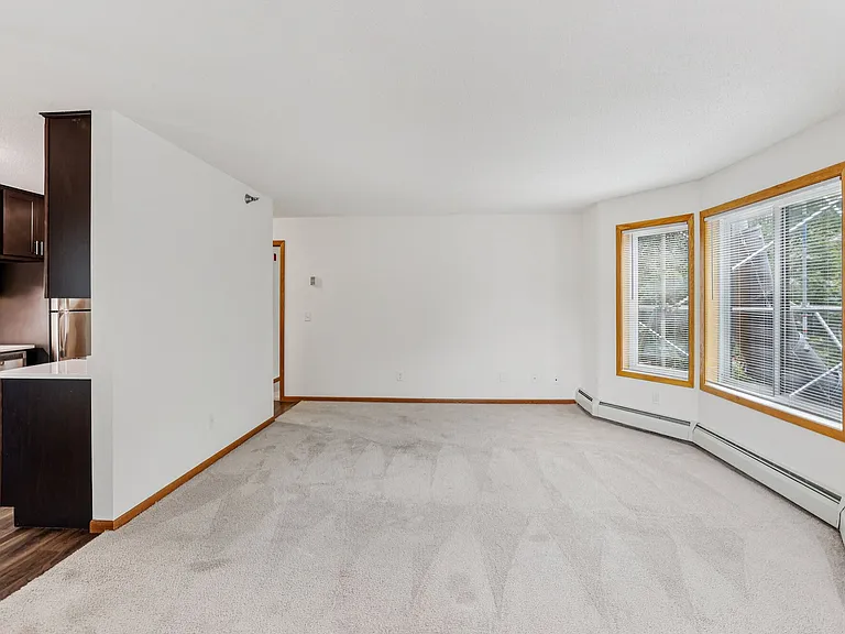 Vernon Oaks Apartments — Photo 62