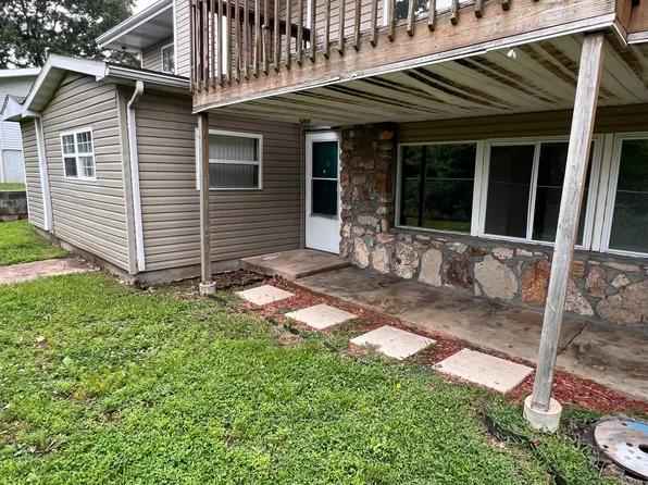 85 Northshore Dr #A, Lake Ozark, MO 65049