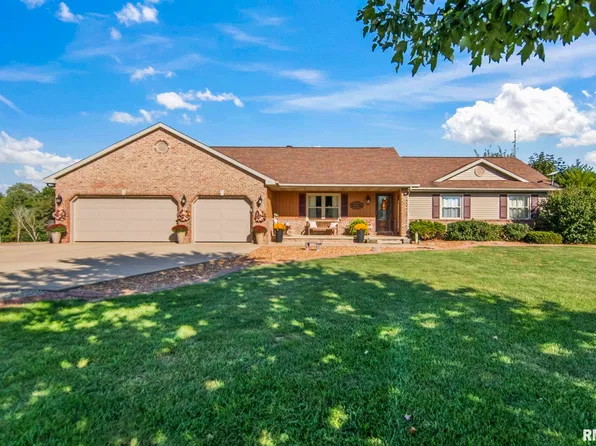 16500 Setter Ln, Petersburg, IL 62675