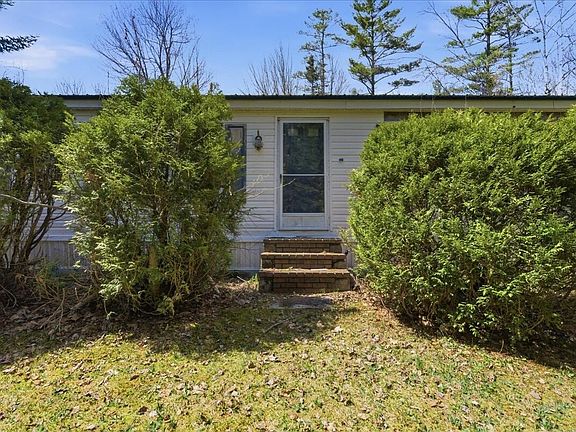 3rd image of 424 Gore Road