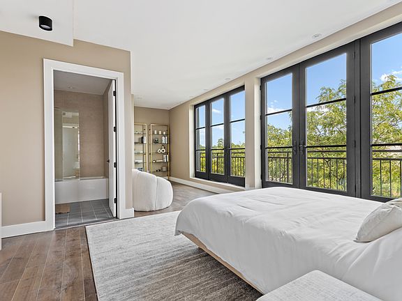 4th image of 1411 Bushwick Ave #5B
