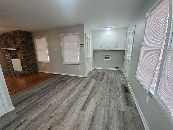 4th image of 208 Wallace Rd