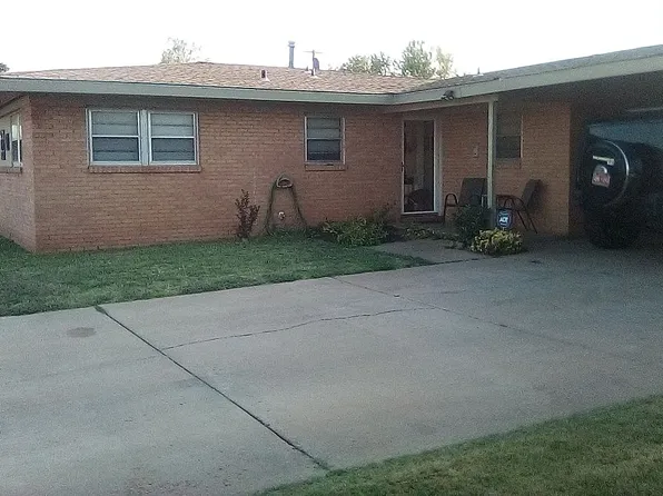 308B Cherokee Trl, Foss, OK 73647