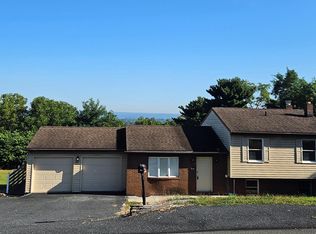 7860 Chambers Hill Rd, Harrisburg, PA 17111