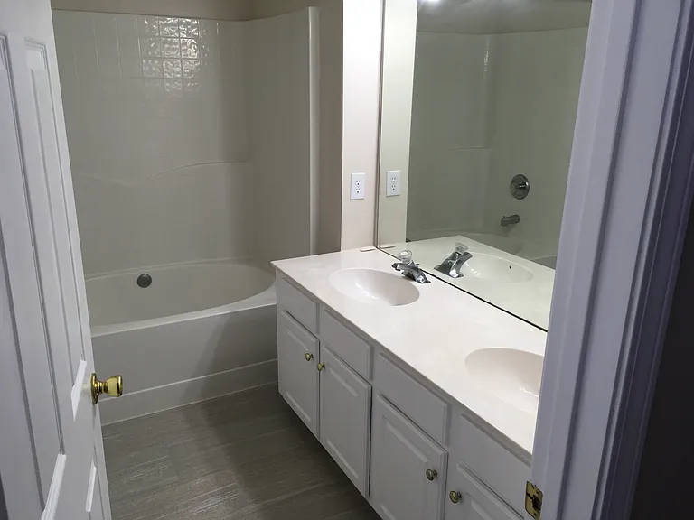 2113 McKenzie Creek Dr — Photo 16