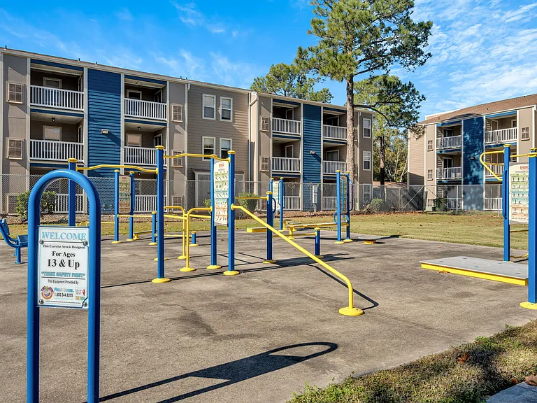 Sunlake Apartments — Photo 45