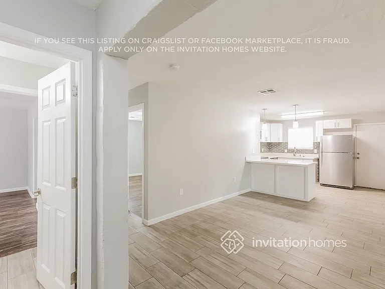 11235 W Hopi St — Photo 8