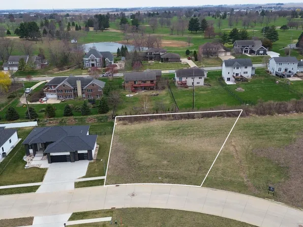 3524 Apollo St, Cedar Falls, IA 50613