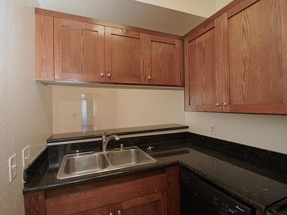 3rd image of 1348 N Sierra Bonita Ave #6