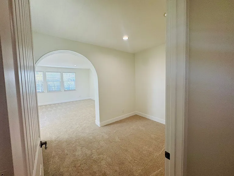 3273 Canopy Dr — Photo 34
