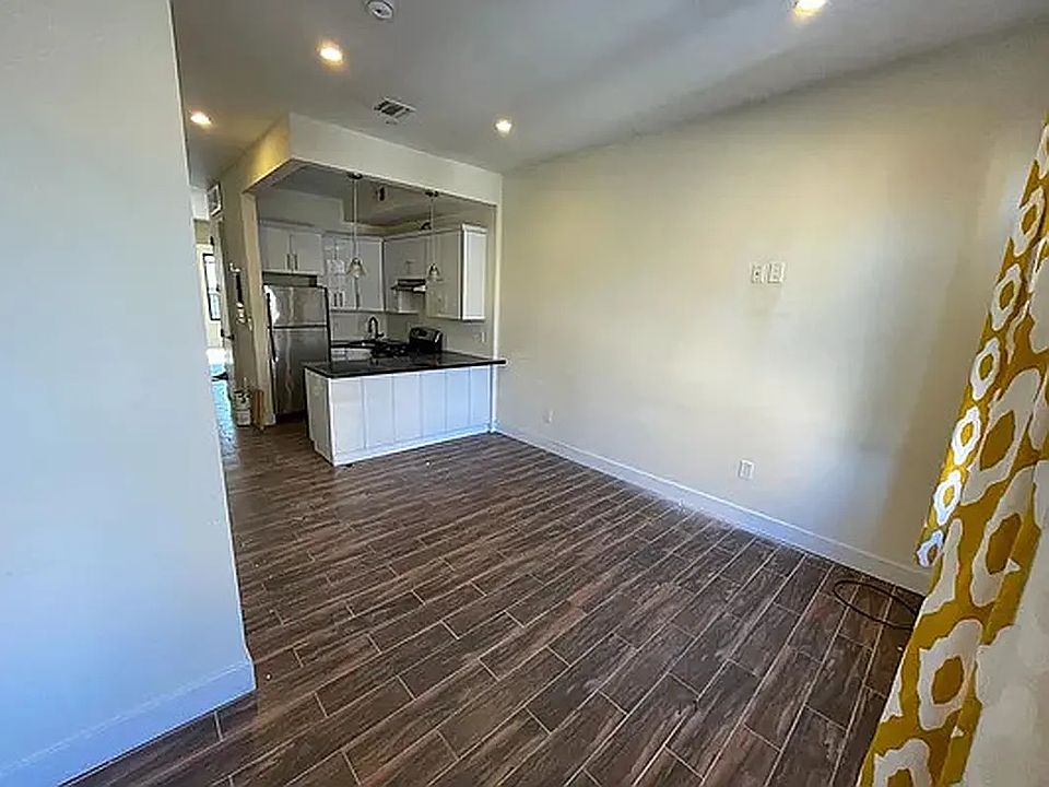 1st image of 744 Willoughby Ave #2
