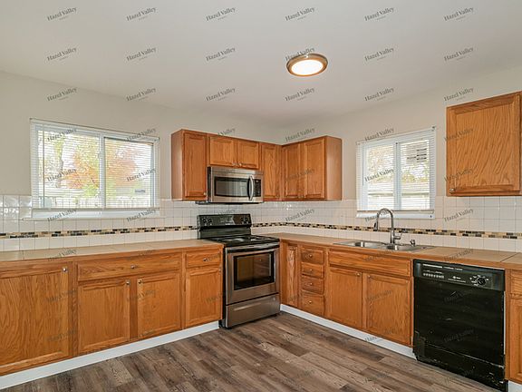 5th image of 2490 6th Ln
