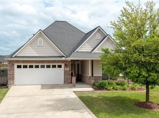 230 Passendale Ln, College Station, TX 77845