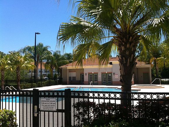 5th image of 4744 Everglades Cir