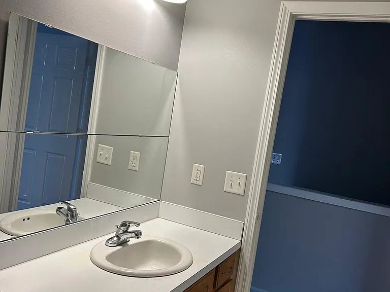 2141 Arcadia Dr — Photo 11