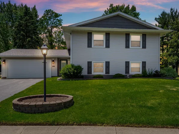 1401 Peachtree Dr, Valparaiso, IN 46383