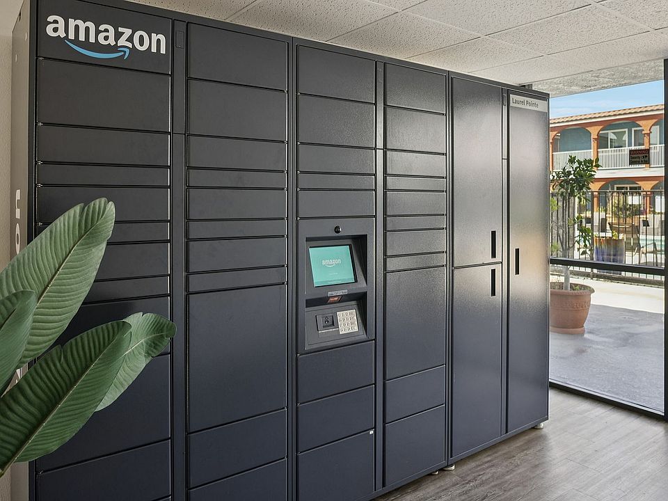 Amazon Hub