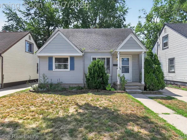 25081 Andover Dr, Dearborn Heights, MI 48125