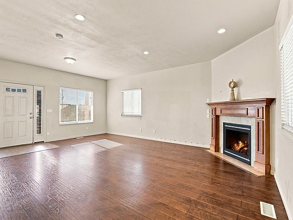 5th image of 7725 N Willow Way E