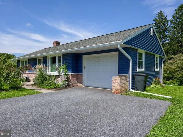 901 Sherry Ln, Lancaster, PA 17601