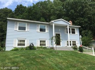 5230 Midway Ct, Woodbridge, VA 22193