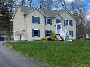 71 New Rd, Newburgh, NY 12550