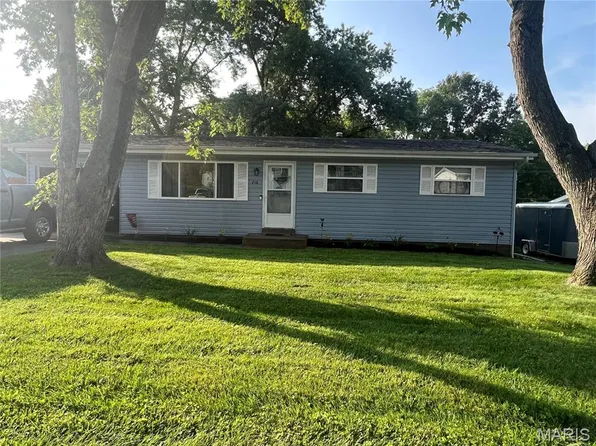216 Charlotte Dr, Gray Summit, MO 63039