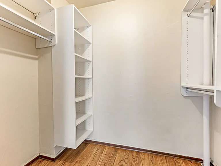 Grex Apartments — Photo 18