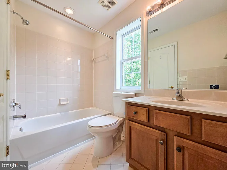 3300 Broker Ln — Photo 19