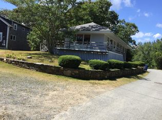 28 Pico Beach Rd, Mattapoisett, MA 02739