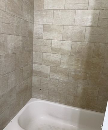 4th image of 212 Wallis St