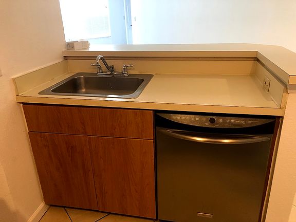 4th image of 3380 Pinewalk Dr N APT 1115