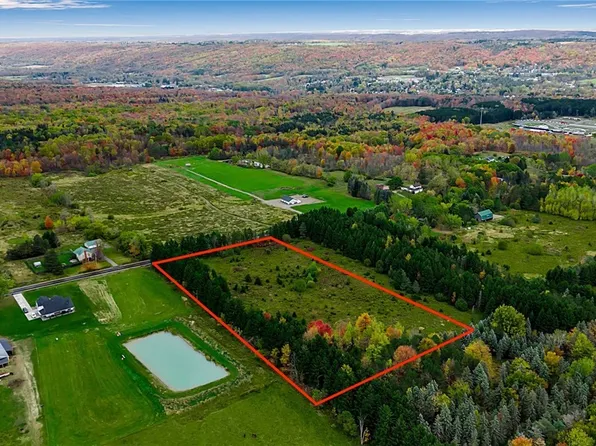 11303 Holland Glenwood Rd, Holland, NY 14080