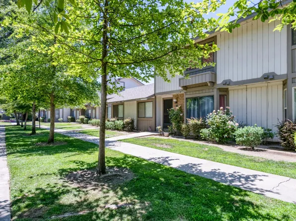 4757 N Woodrow Ave Unit 143, Fresno, CA 93726