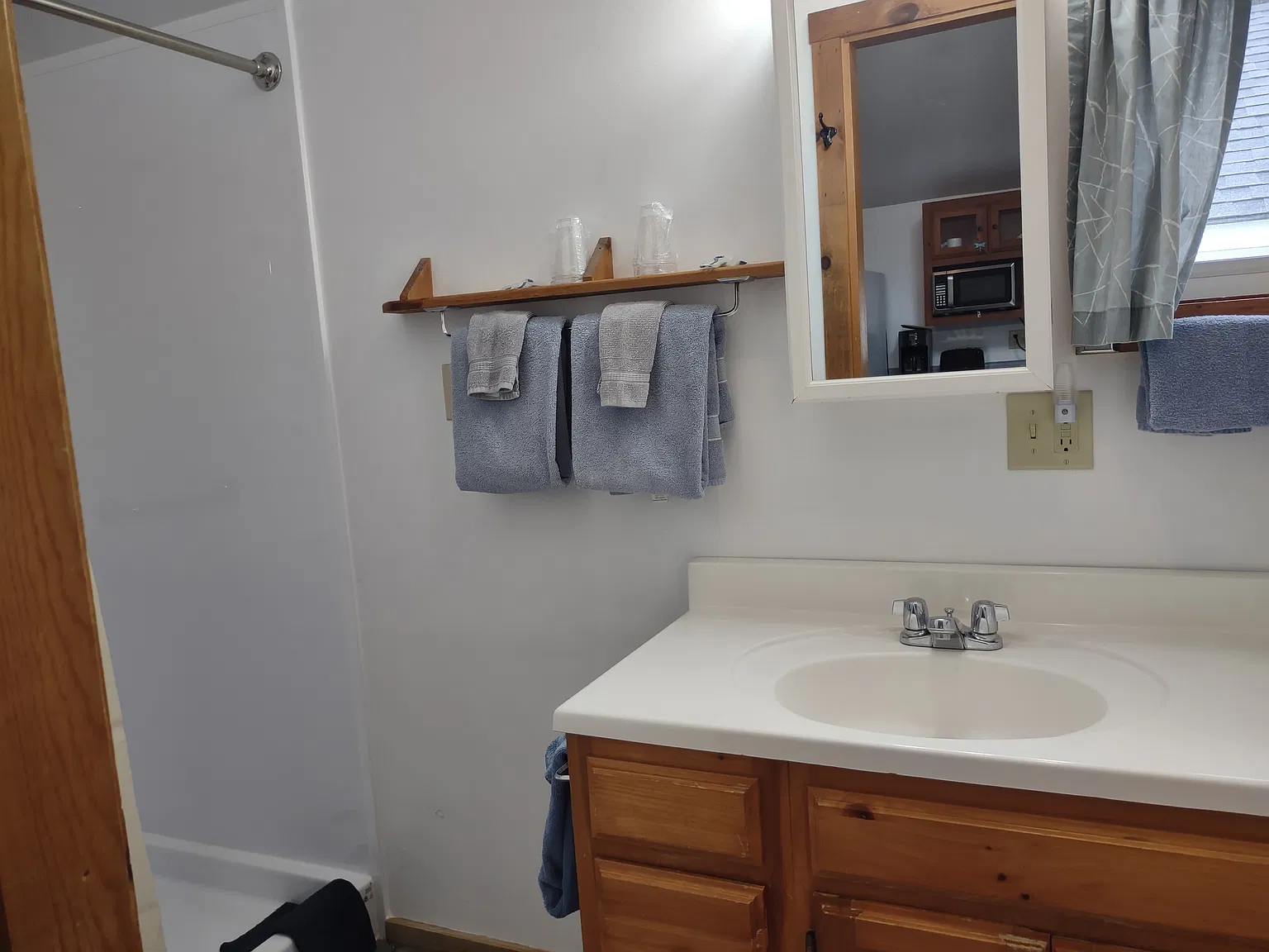 1 bed, 1000 sqft, $1,800 — Photo 2