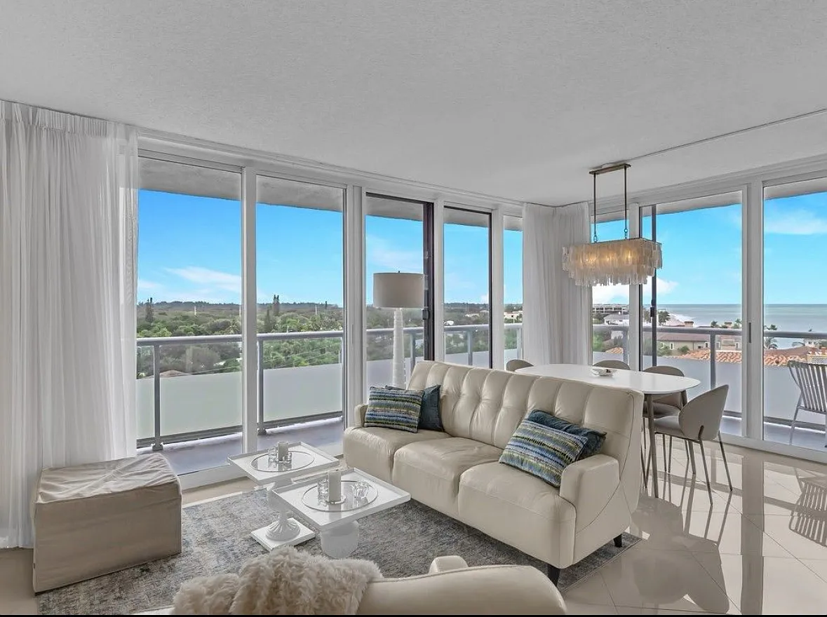 3554 Ocean Dr — Photo 4